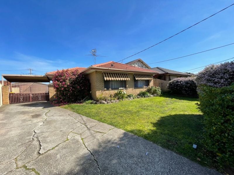 9 Lees Court, Epping