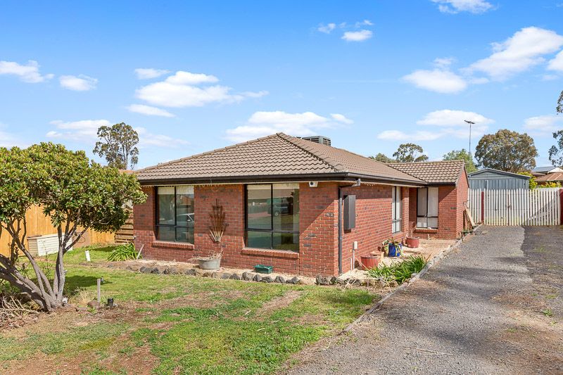 40 Underbank Boulevard, Bacchus Marsh - Thumbnail 2