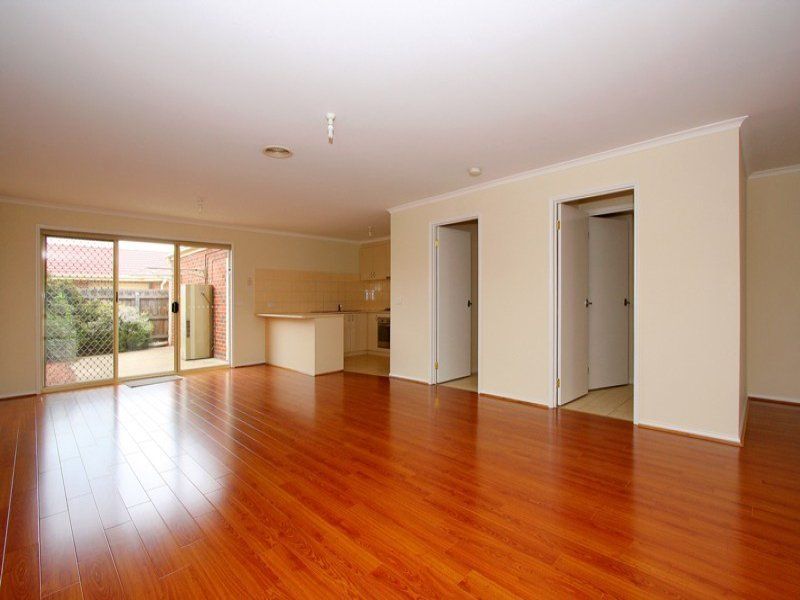 SPACIOUS TOWNHOUSE!
