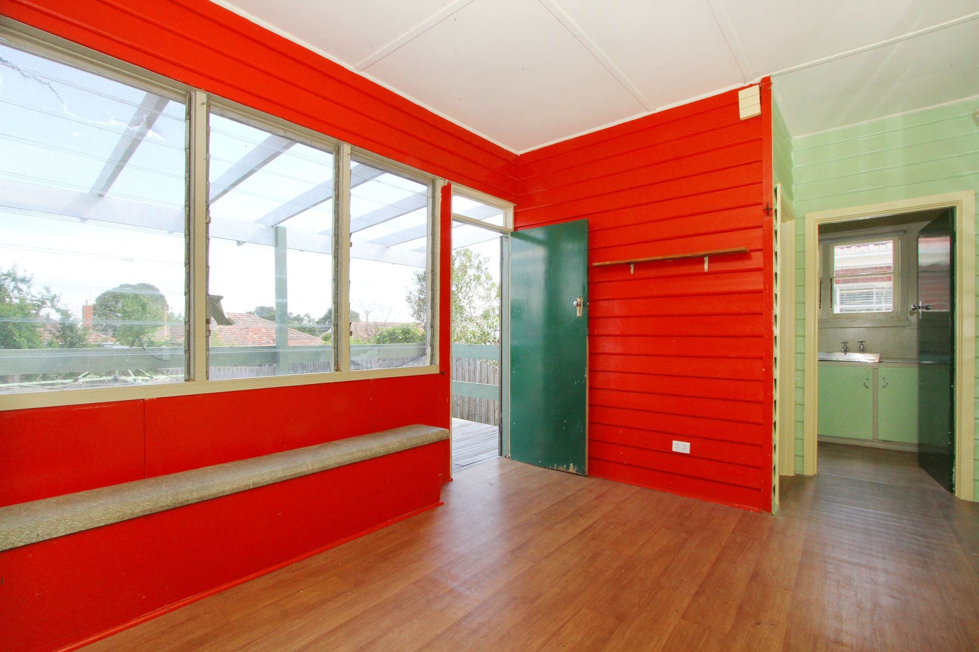 3 or 4 bedrooms you decide!