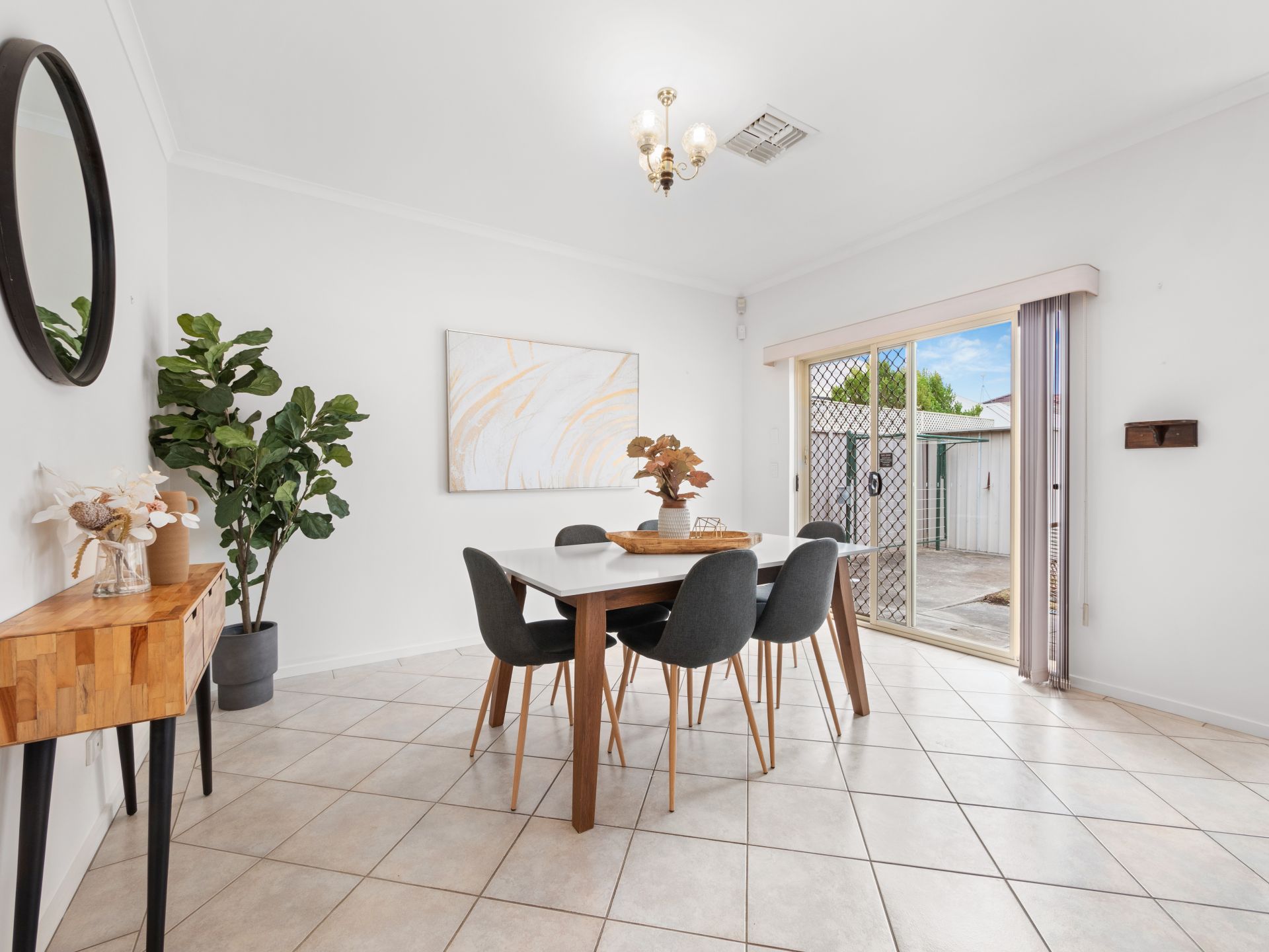 12 Charles Street, Allenby Gardens - Thumbnail 4