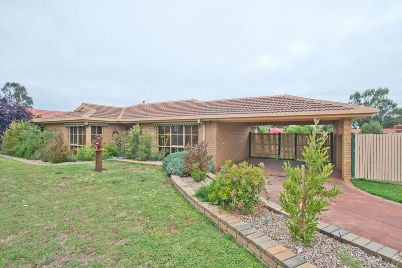 18 Peter Pan Place, Bacchus Marsh - Thumbnail 2