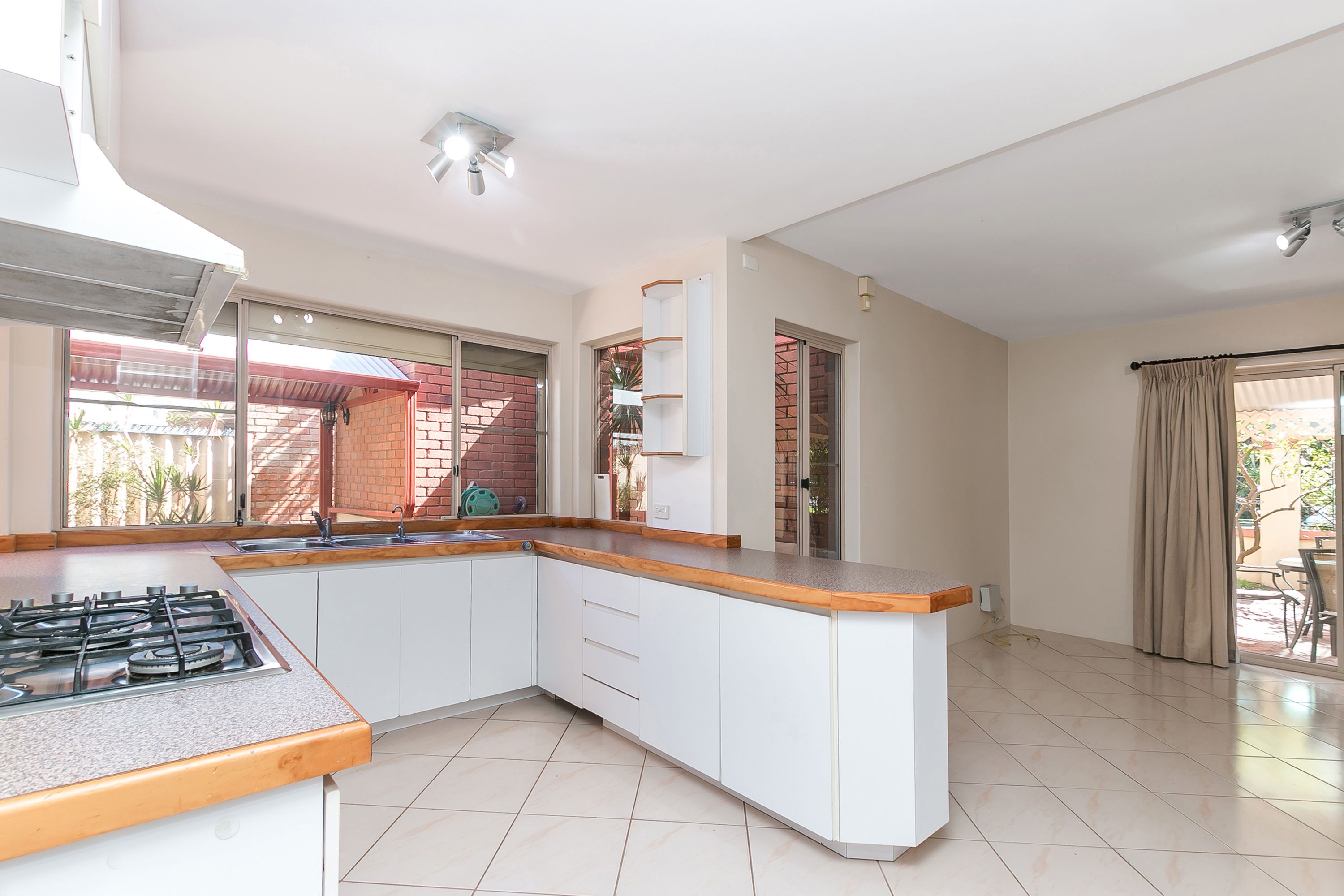 Real Estate For Lease 1/9 Riverview Street South Perth , WA