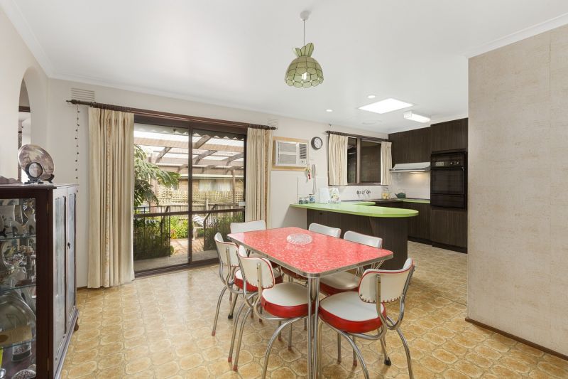 36 Chancellor Drive, Wheelers Hill - Thumbnail 3