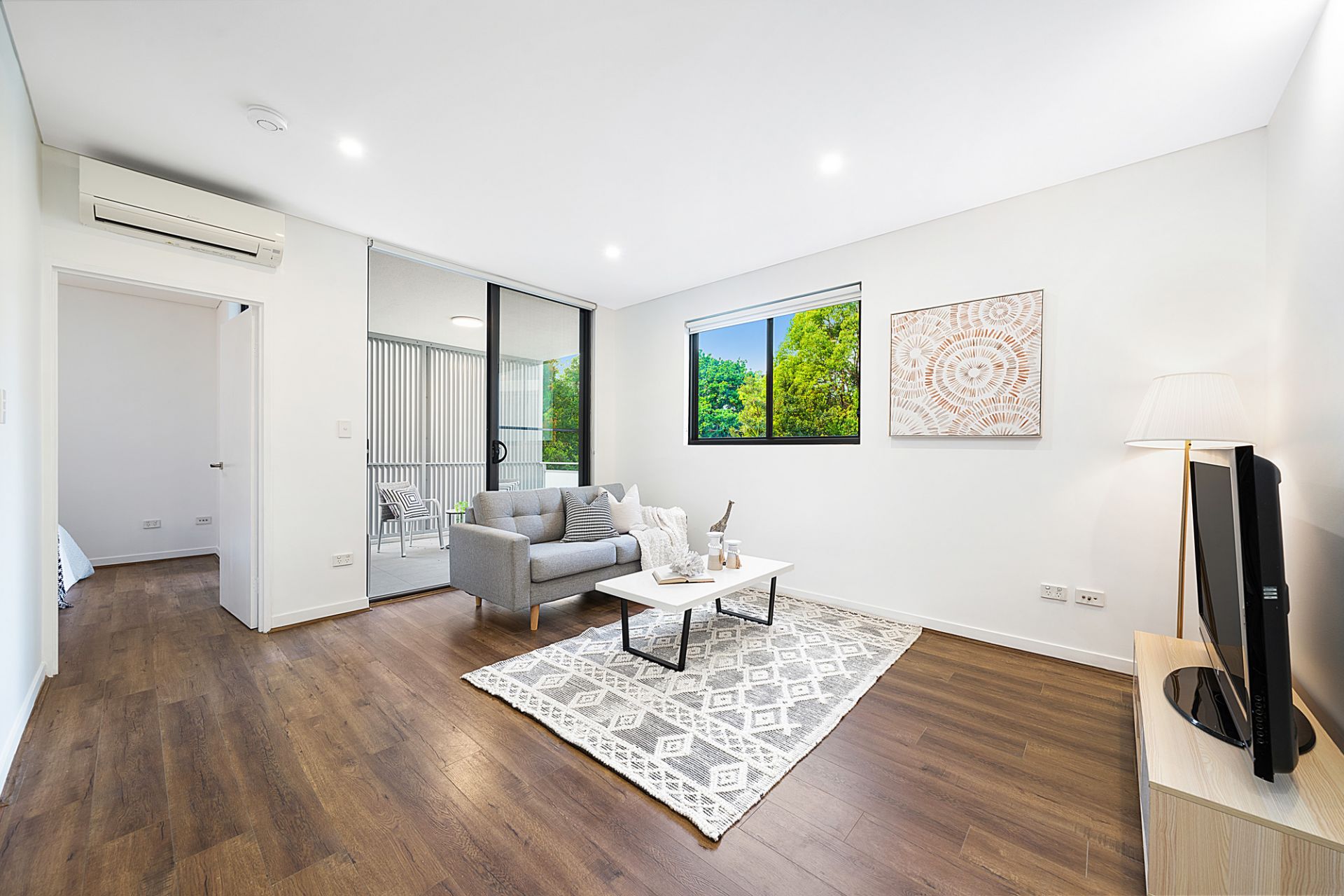 11/51-53 Loftus Crescent, Homebush, Homebush - Thumbnail 2