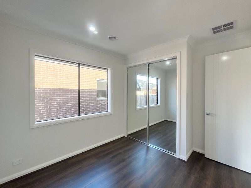 14 Madura Promenade, Mickleham