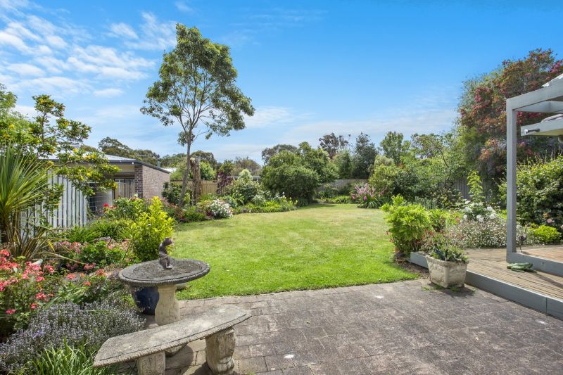 Real Estate For Sale 15 Heath Close Ocean Grove , VIC