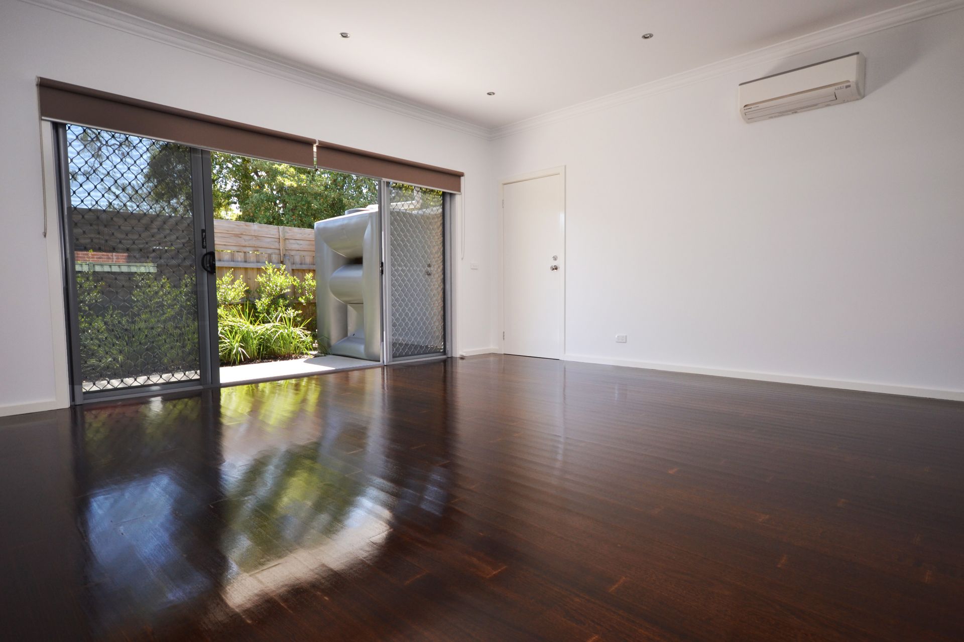 ELEGANCE IN RESERVOIR
