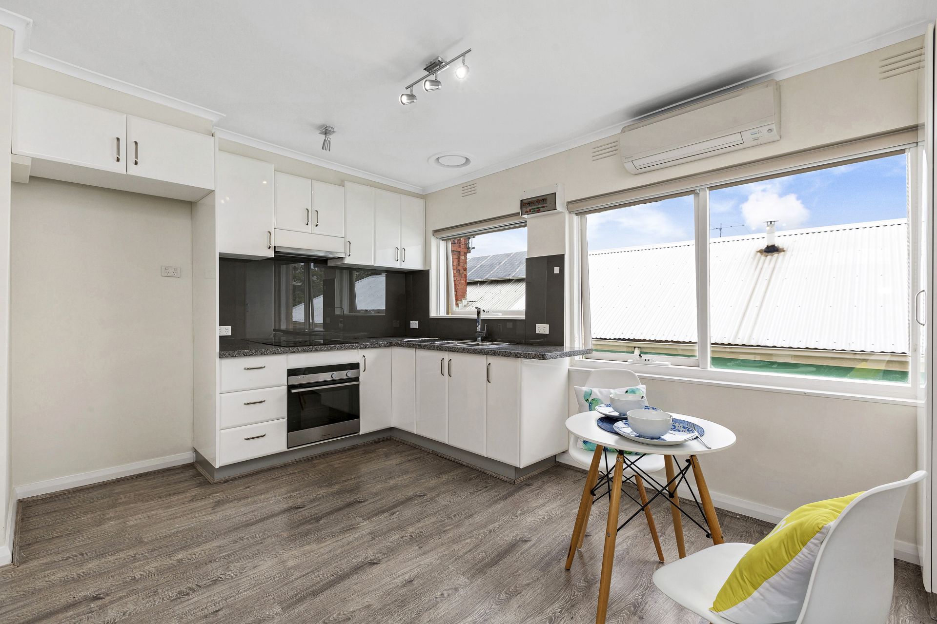 6/16 Warleigh Road, West Footscray - Thumbnail 3