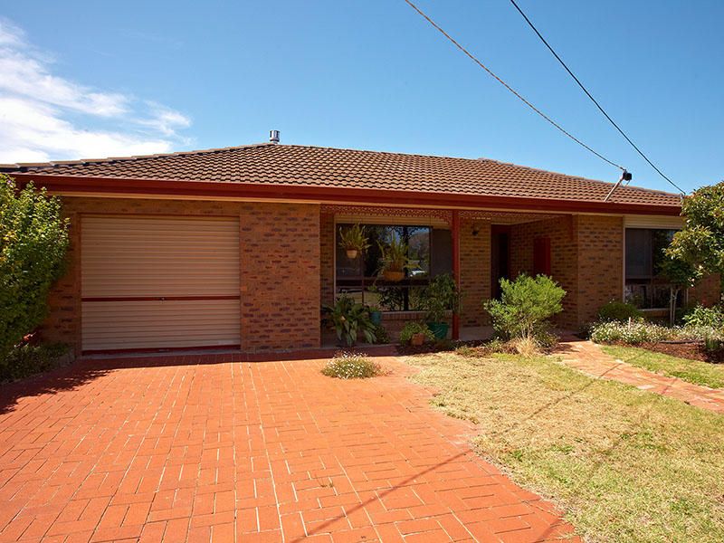 86 Grieve Parade, Altona - Thumbnail 2