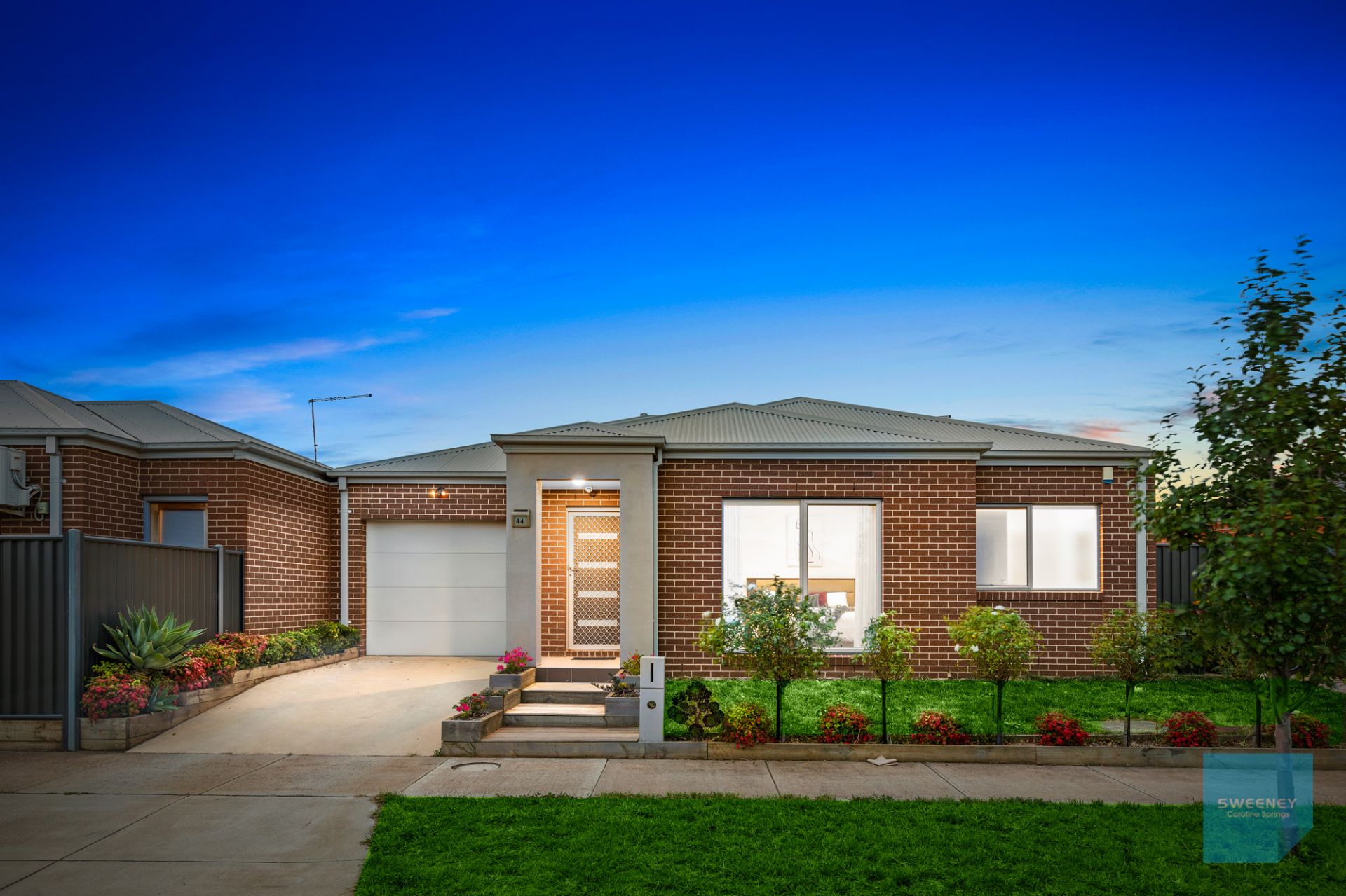 44 Mandalay Parade, Fraser Rise - Thumbnail 2