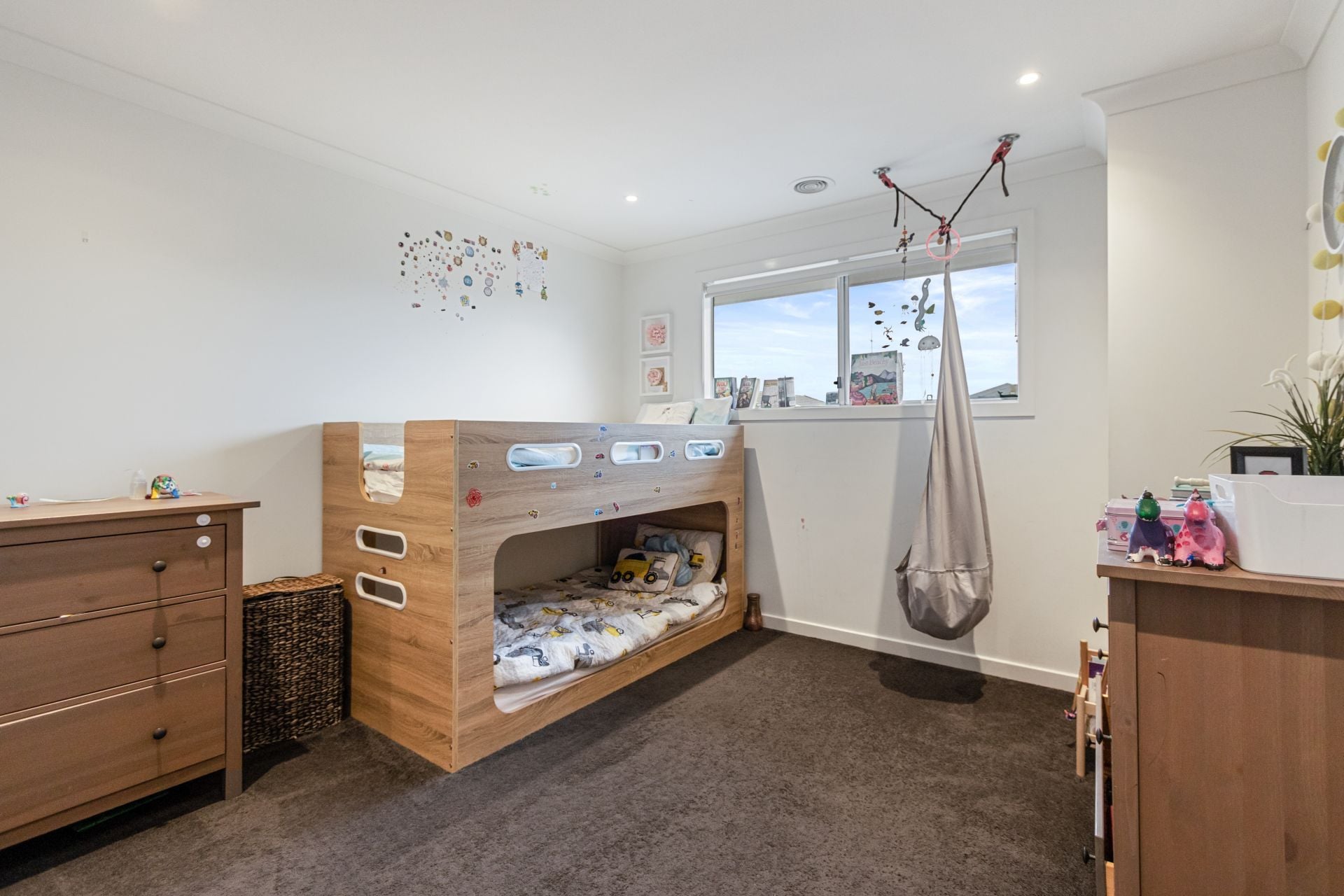 FINE FINISHES, EXPANSIVE SPACES