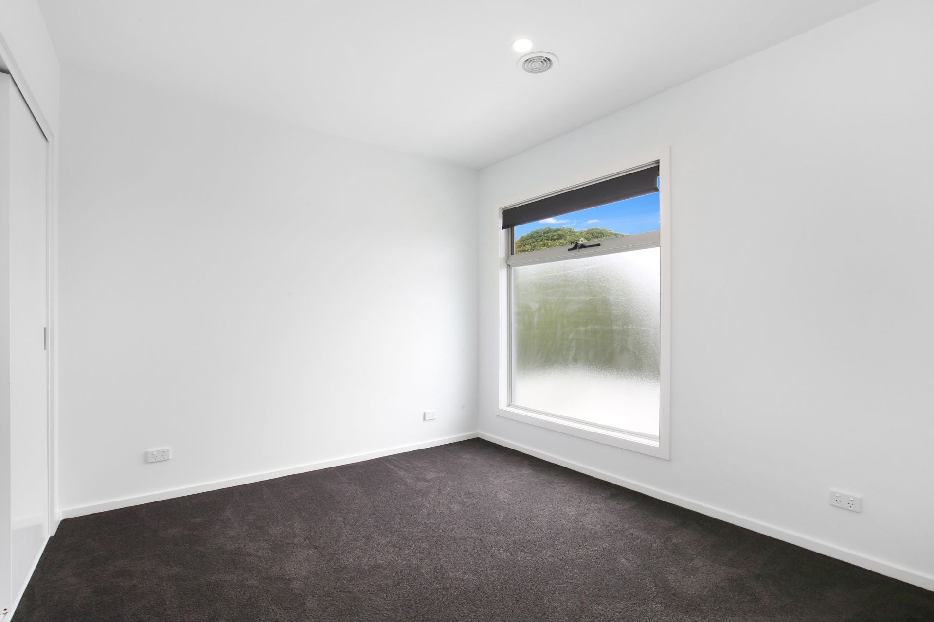 BRAND NEW TOWNHOUSE STYLISH AND SOPHISTICATED