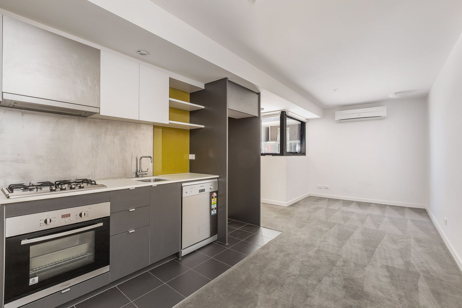 309/240 Barkly Street, Footscray - Thumbnail 2