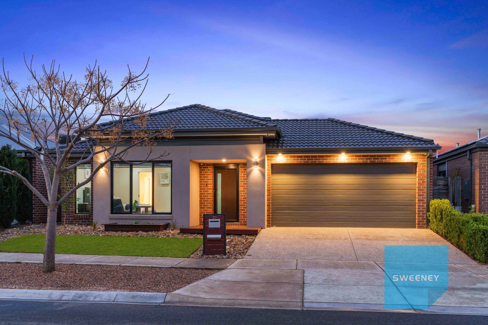 28 Springlands Crescent, Fraser Rise - Thumbnail 2