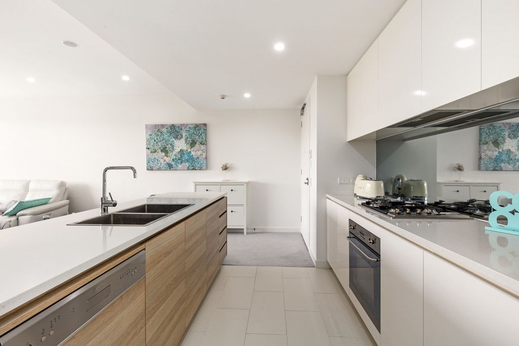 Stunning Water View Apartment