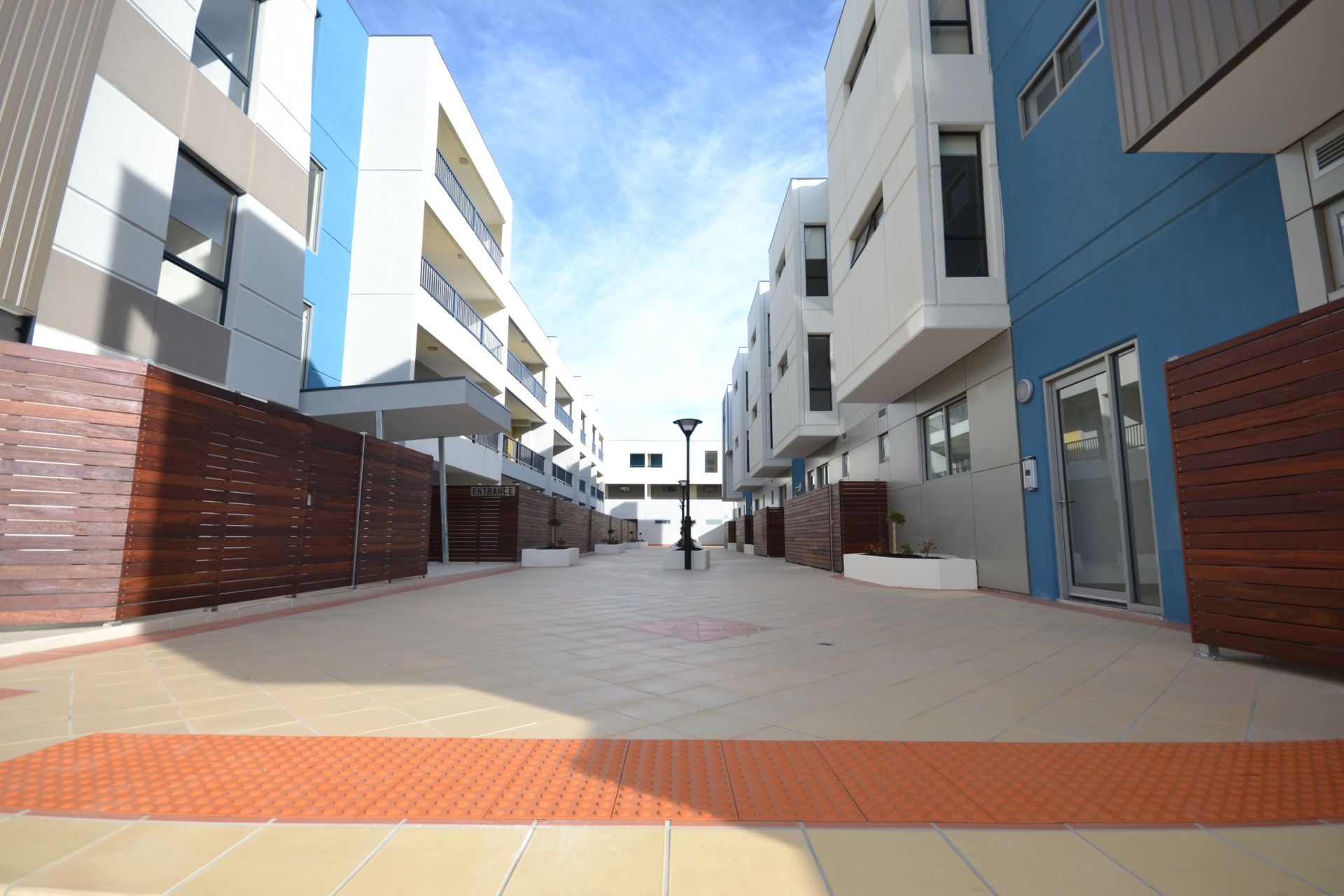NEAR NEW AND SPACIOUS - CLOSE TO SYDNEY ROAD