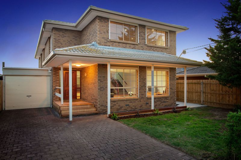 16 Macneil Drive, Altona Meadows - Thumbnail 2