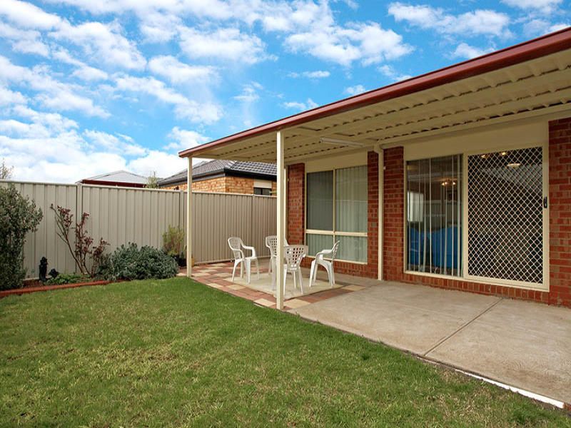 22 Willandra Loop, Caroline Springs - Thumbnail 7