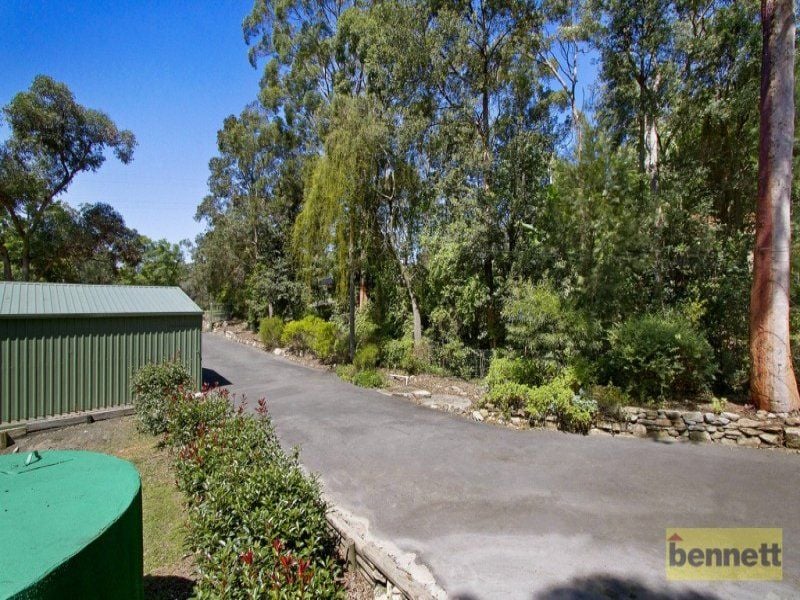 186 Lieutenant Bowen Drive, Bowen Mountain - Image 1