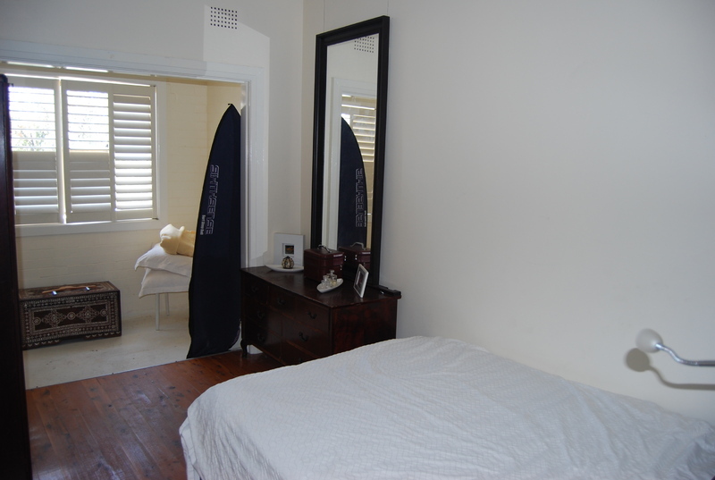 The cafe lifestyle and sparkling sands of Bondi Beach moments away!