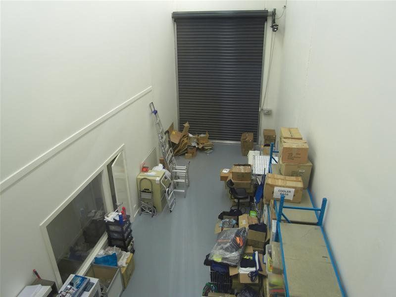 OFFICE/WAREHOUSE IN SOUGHT AFTER LOCATION