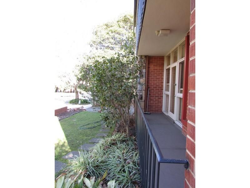 **Great Location in Picturesque Street**