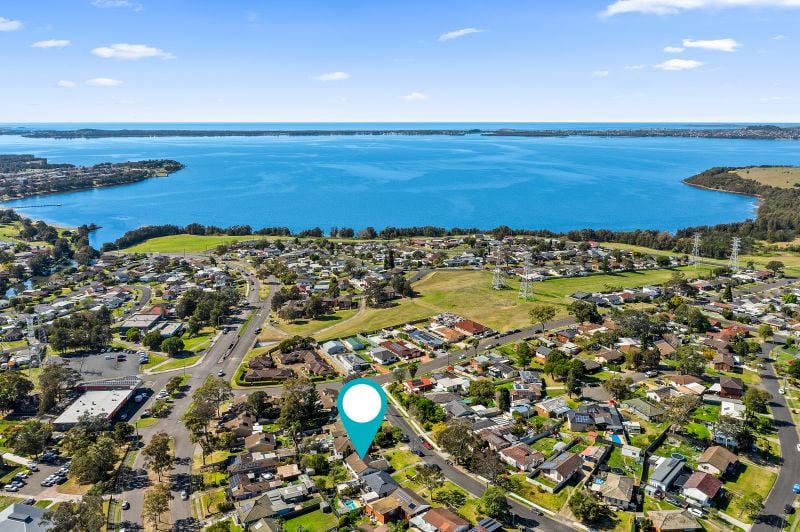 Real Estate For Sale 8 Galong Crescent Koonawarra , NSW