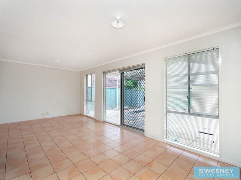 37 Goulburn Circuit, Caroline Springs - Thumbnail 6