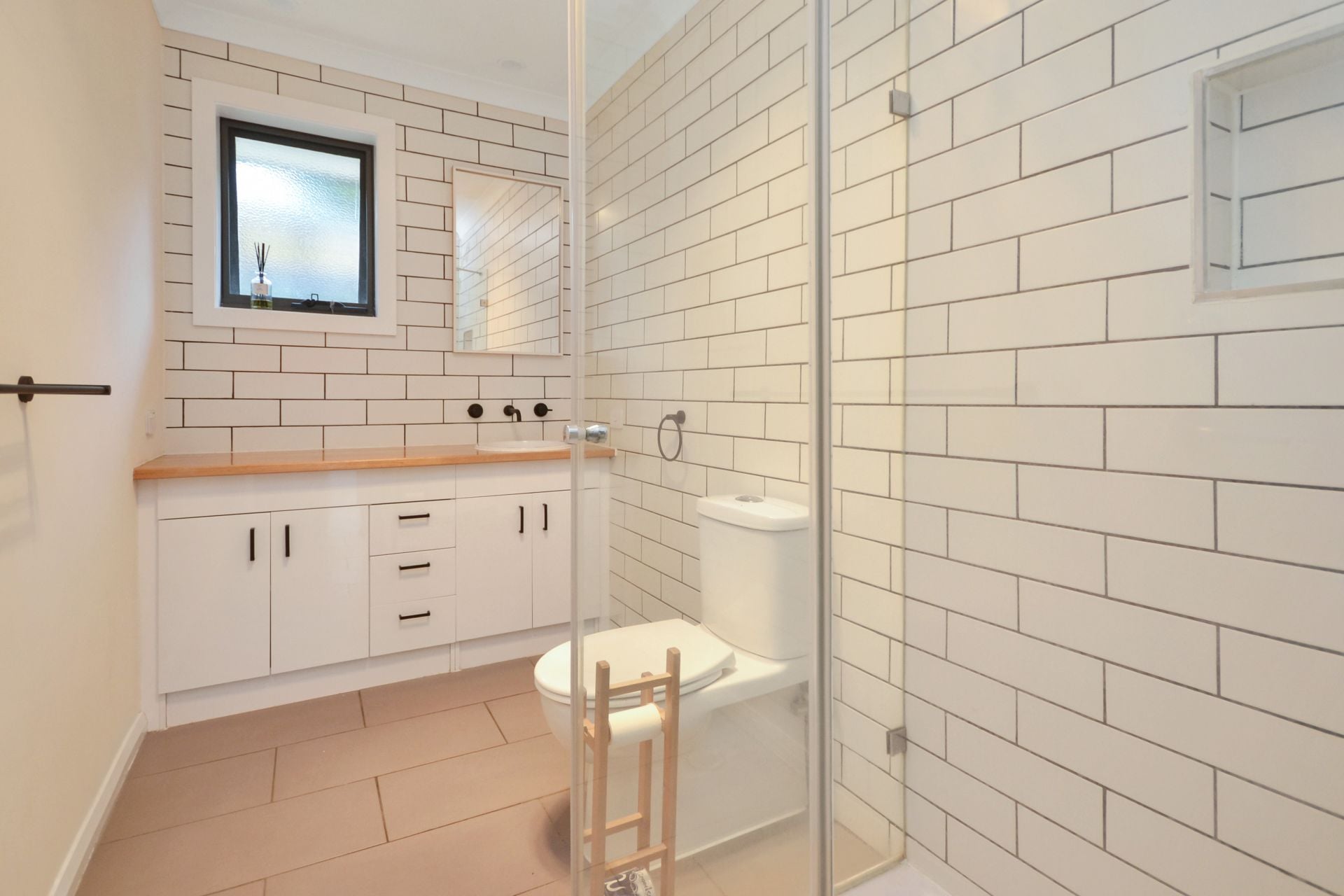 STYLISH & MODERN, LOW MAINTENANCE LIVING