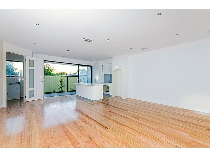 15 Parkside Crescent, Seaholme - Thumbnail 4
