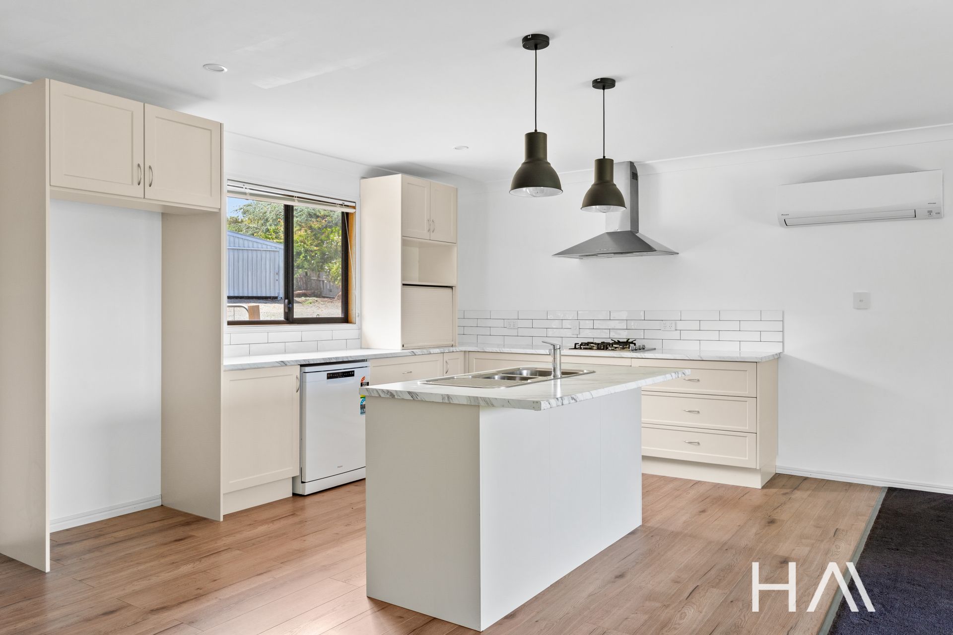 11 Post Office Road Hillwood, Hillwood - Thumbnail 6