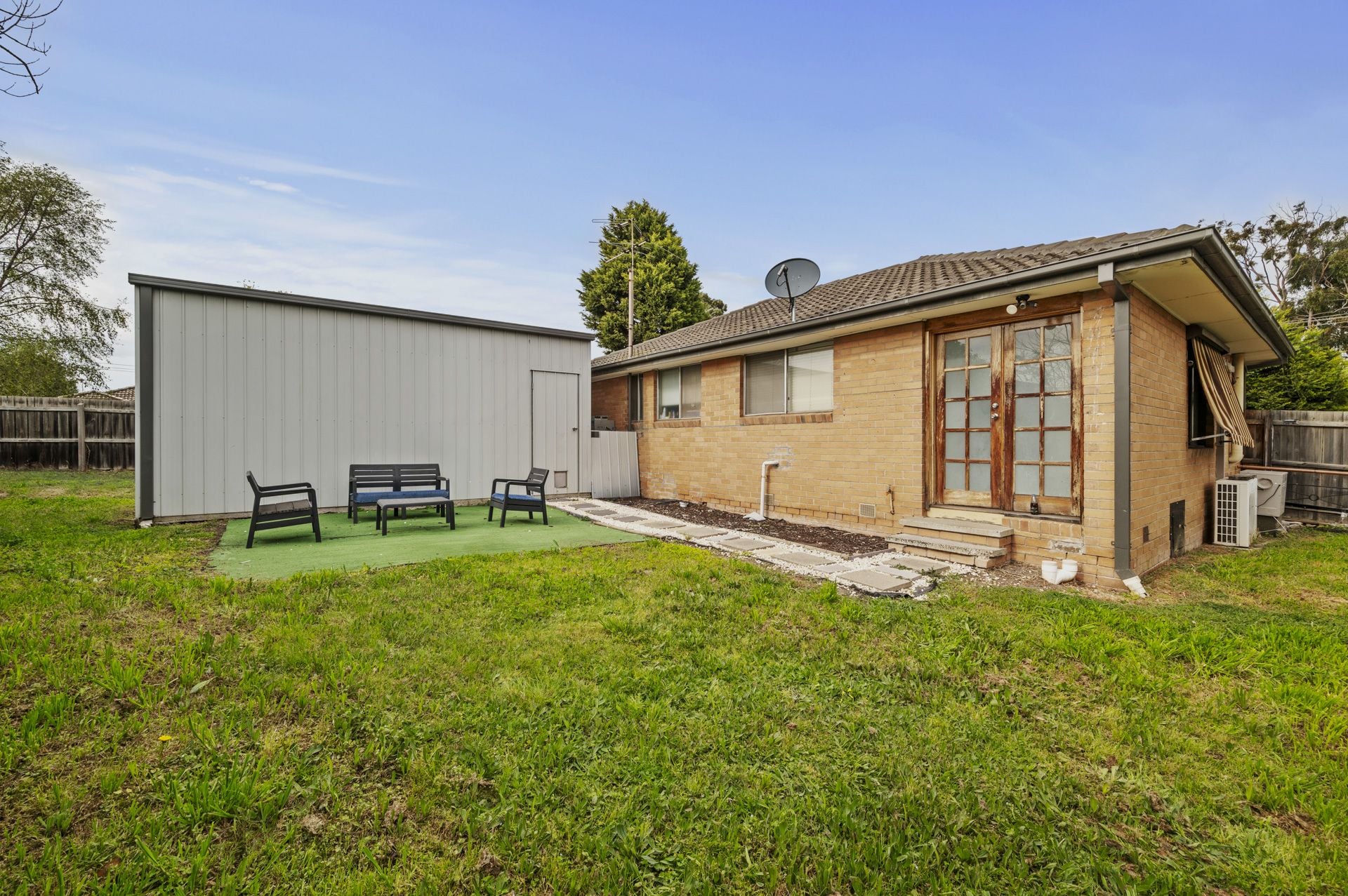 Convenience And Huge Size Tradies Garage