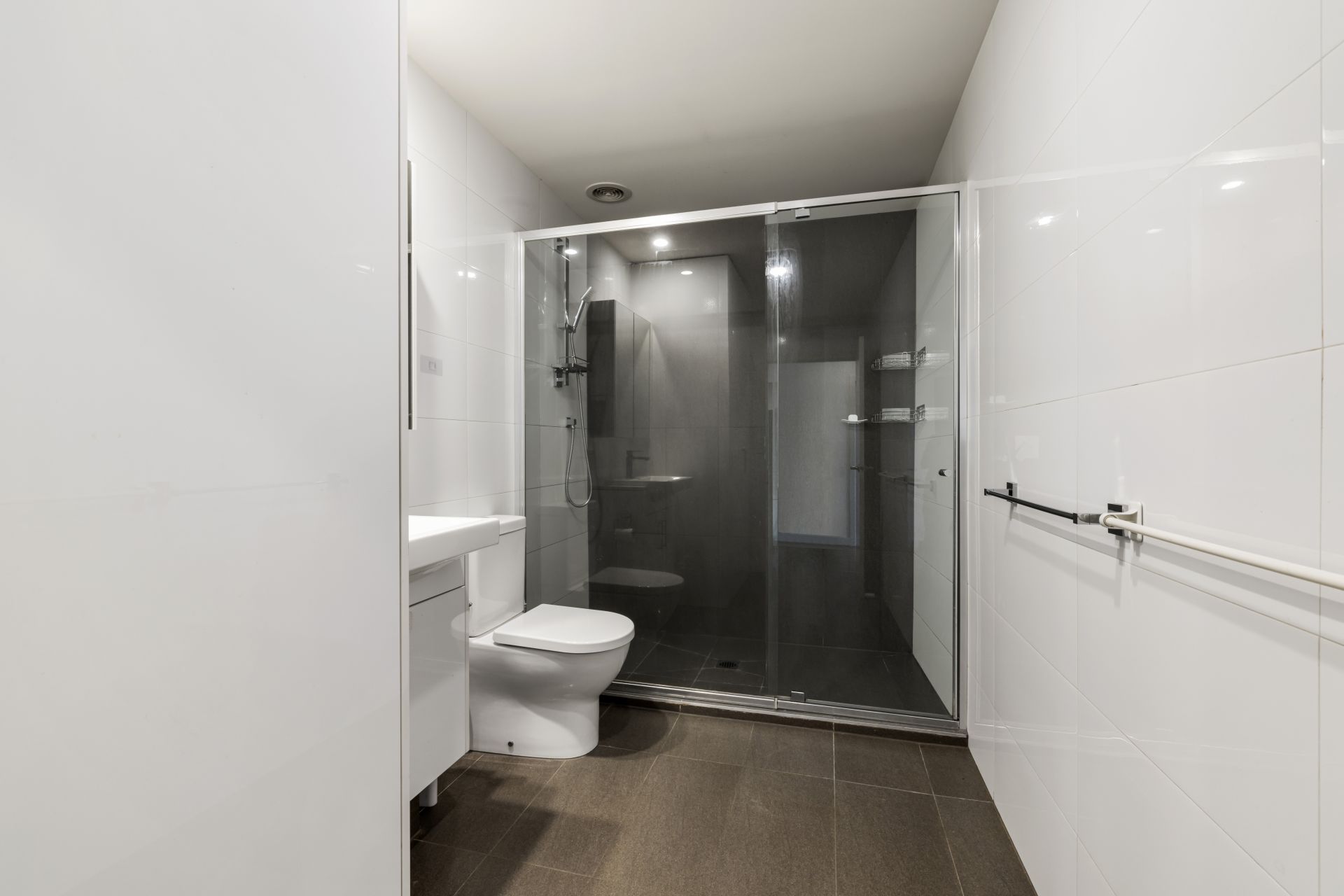 Modern Living in Magnificent Location