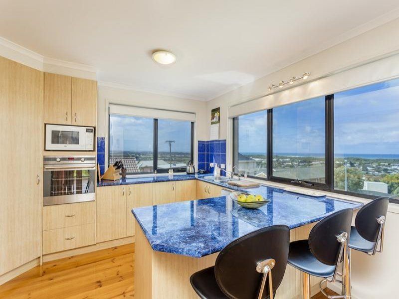 20 Canis Crescent OCEAN GROVE VIC, Ocean Grove - Thumbnail 6