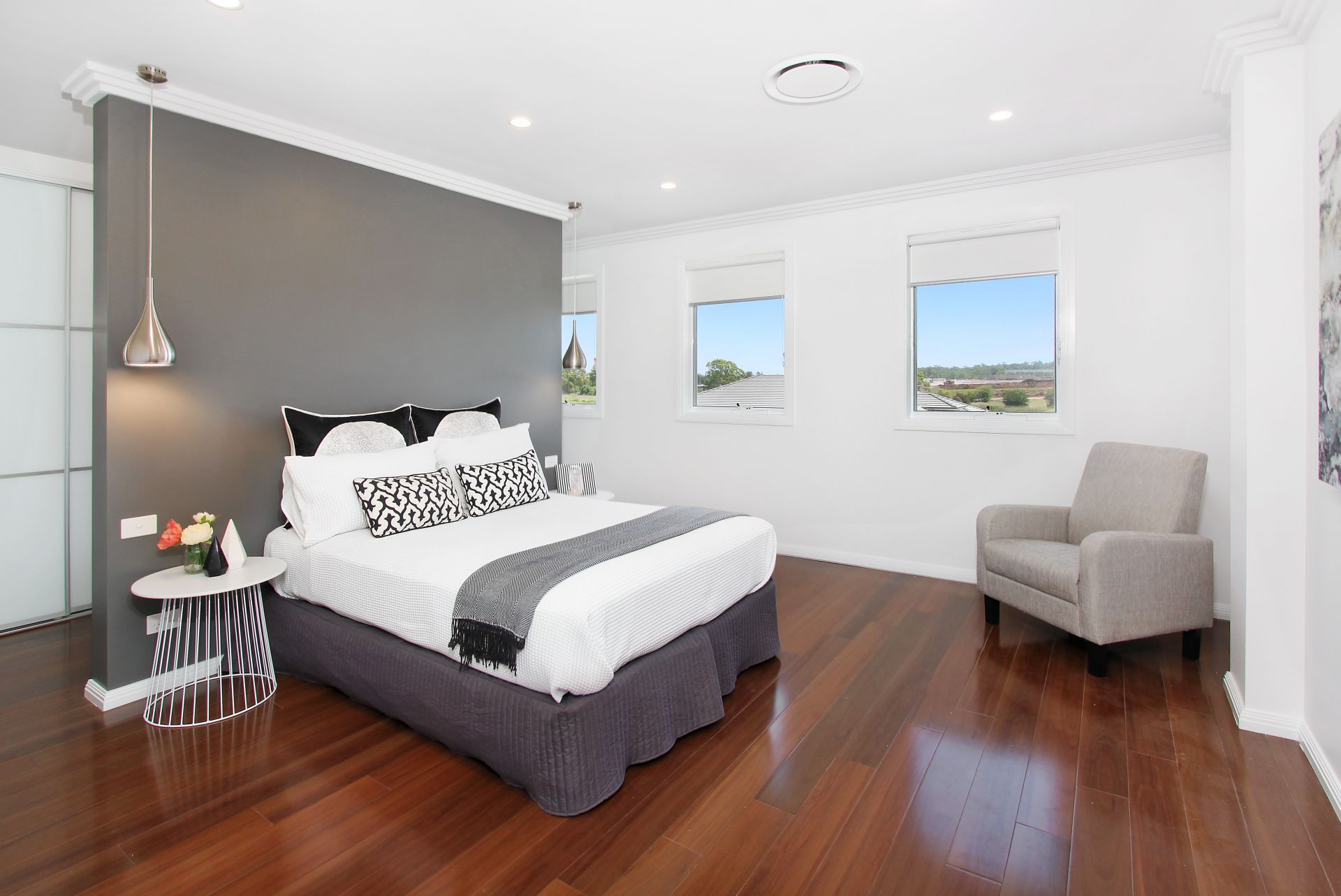 The Ponds deVille Estate Agency