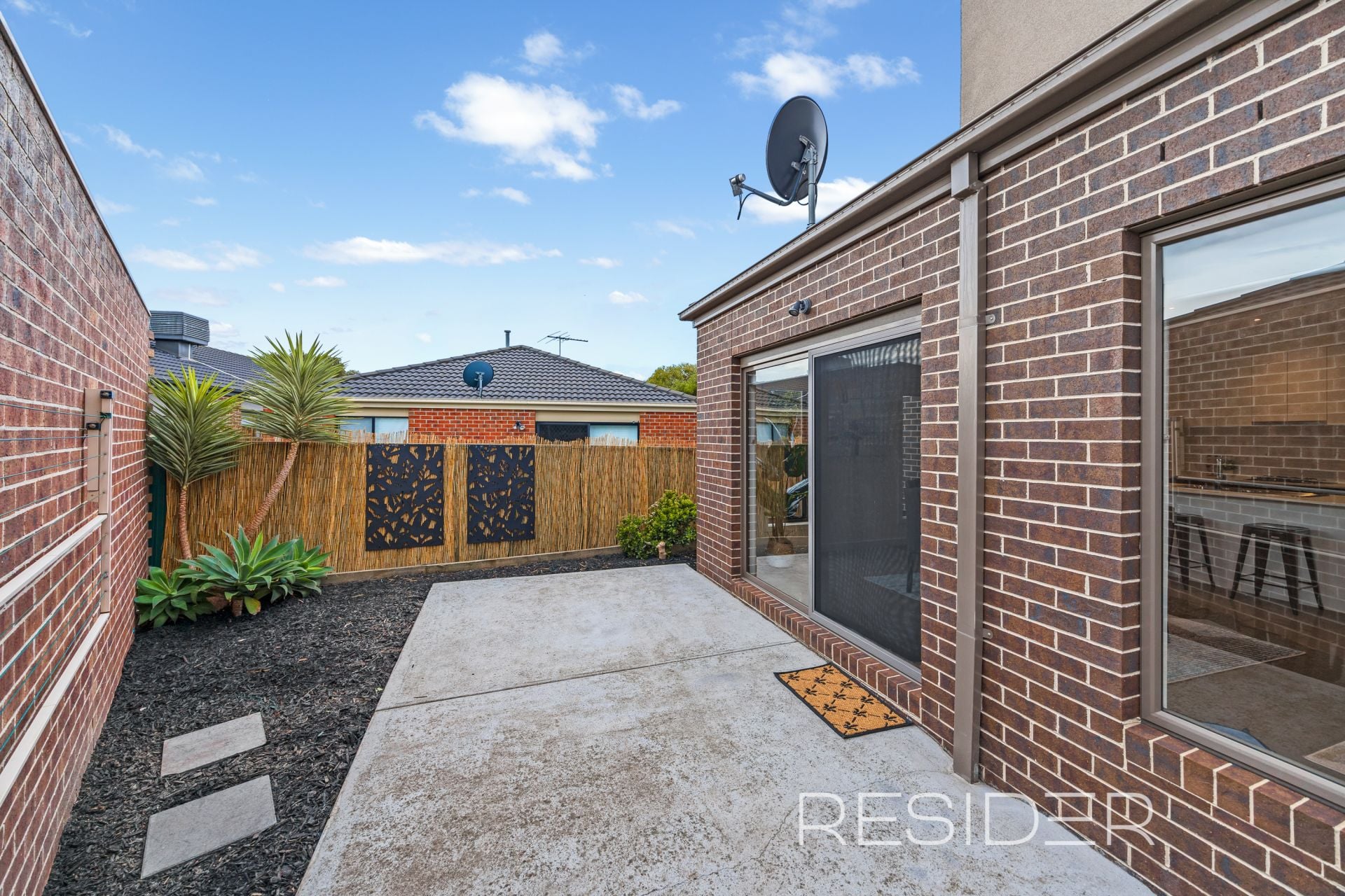 2/9 Kumara Circuit South Morang, South Morang - Thumbnail 2