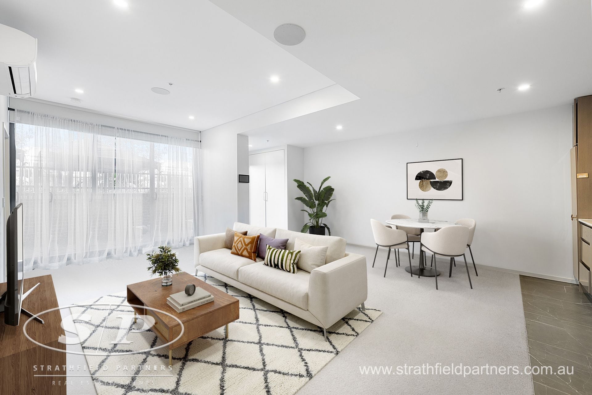 7126/19 Amalfi Drive, Wentworth Point, Point - Thumbnail 2