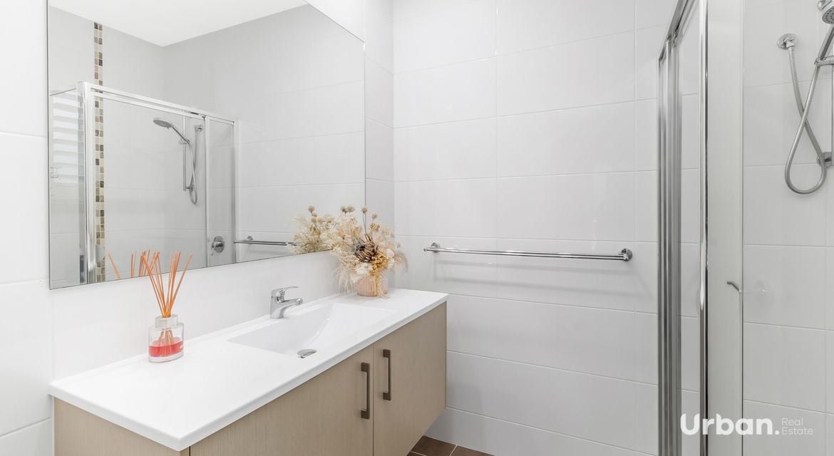 Colebee 47 Sugarloaf Crescent