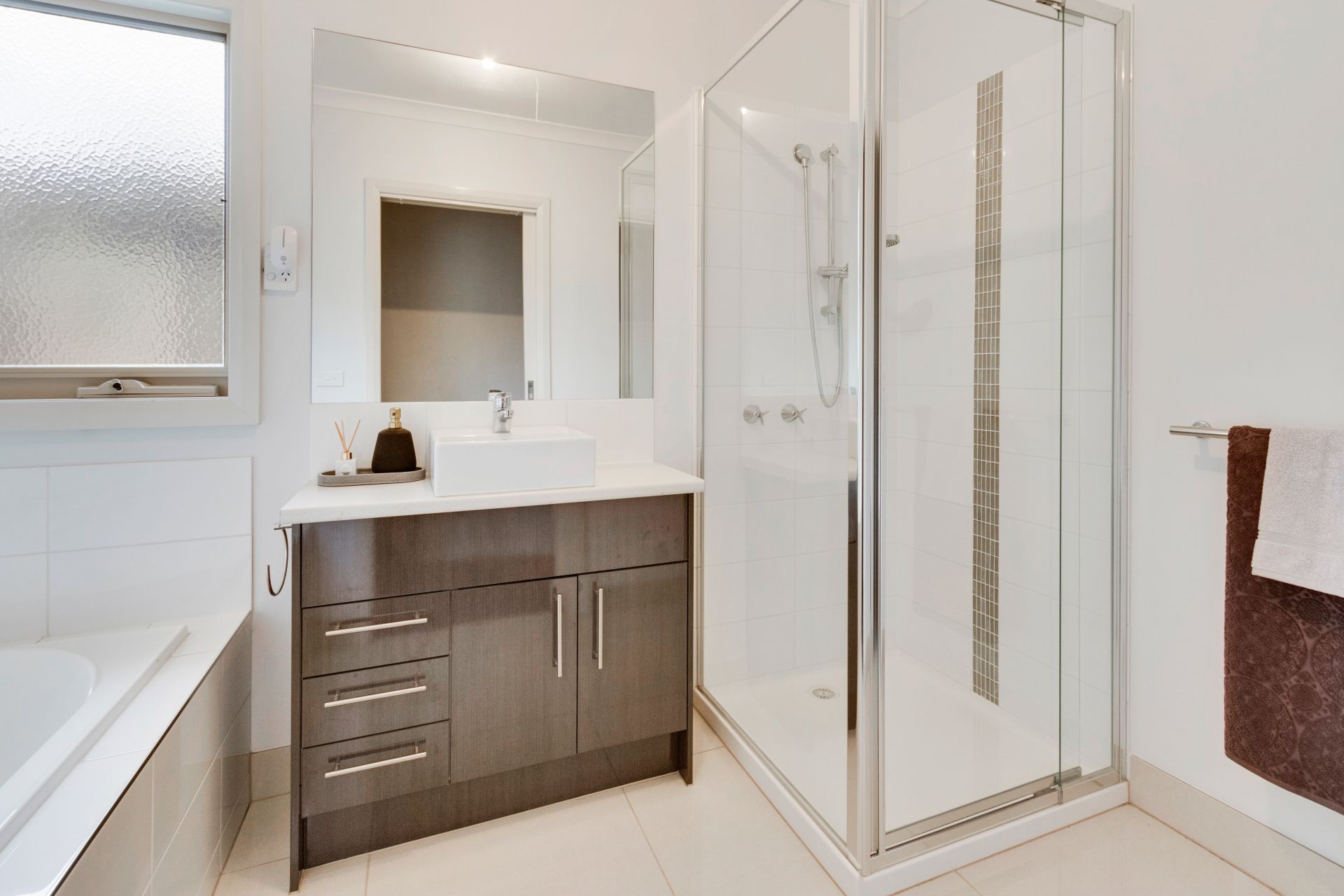 A place to call home , Street frontage, immaculate and ready!