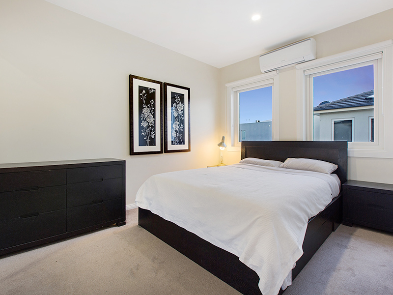 2/8 David Street