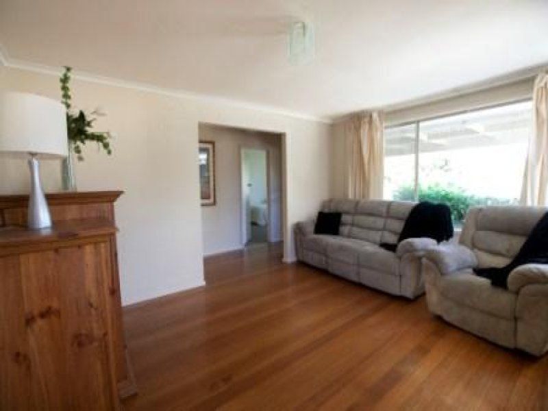126 Grieve Parade, Altona - Thumbnail 4