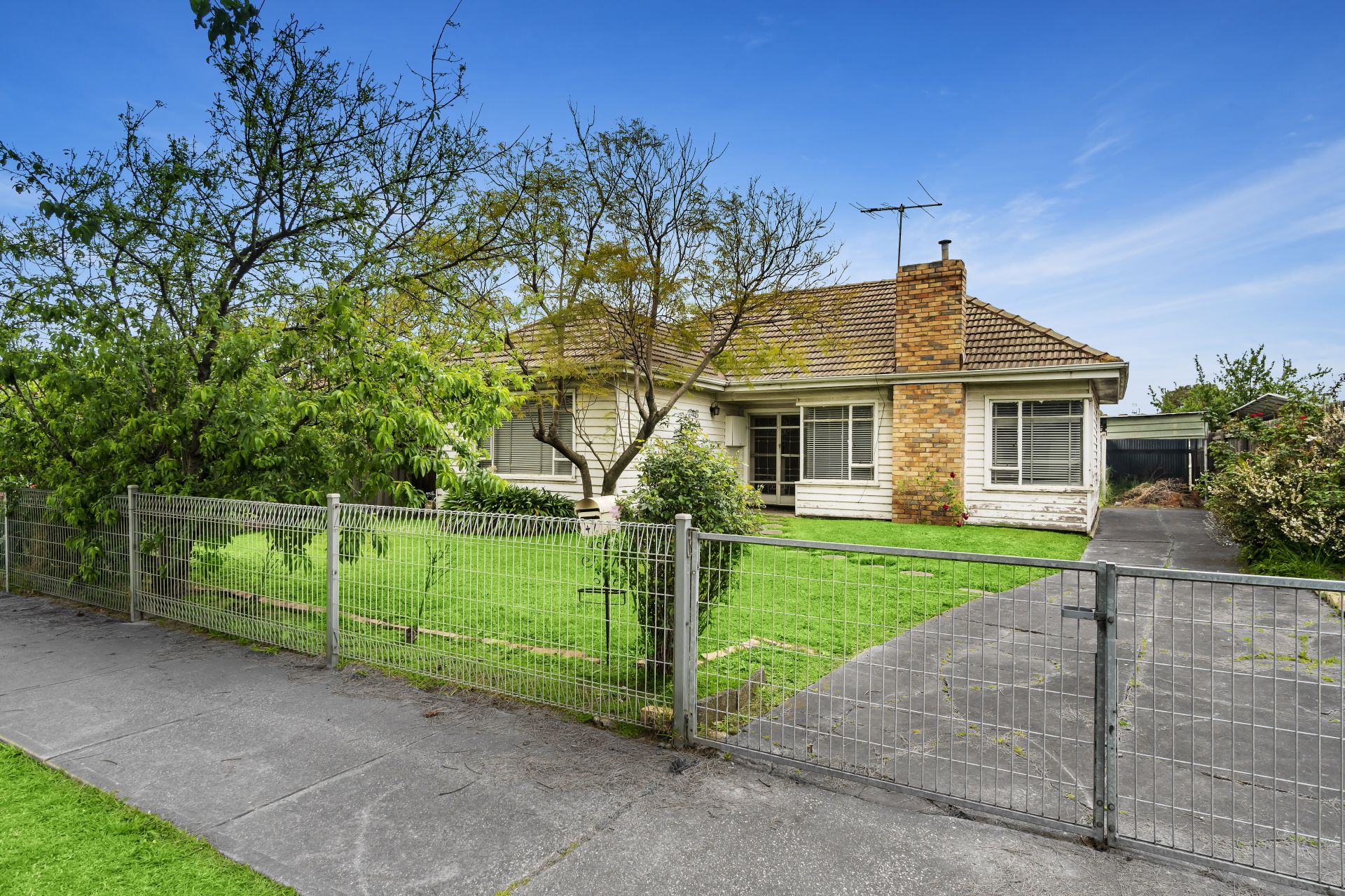 47 Corrigan Avenue, Brooklyn - Thumbnail 2