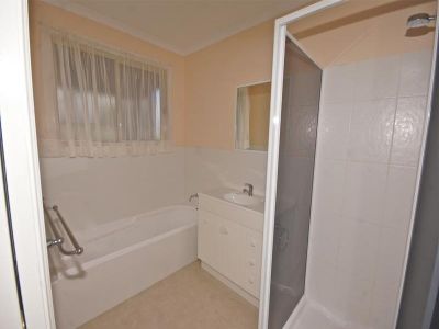 4
 
 
 
  
 
 
 2
 
 
 
  
 
 
 1
 
 
 
 
 
 
 
 37 Melrose Road, ABERDEEN TAS 7310, Aberdeen - Thumbnail 6