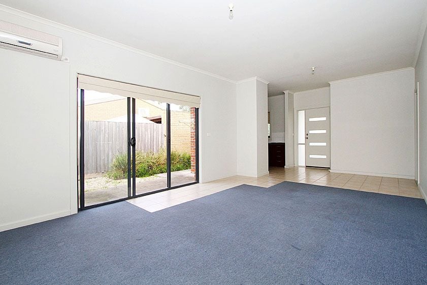 PRIME LOCATION. WALKING DISTANCE TO EPPING TRAIN STATION.