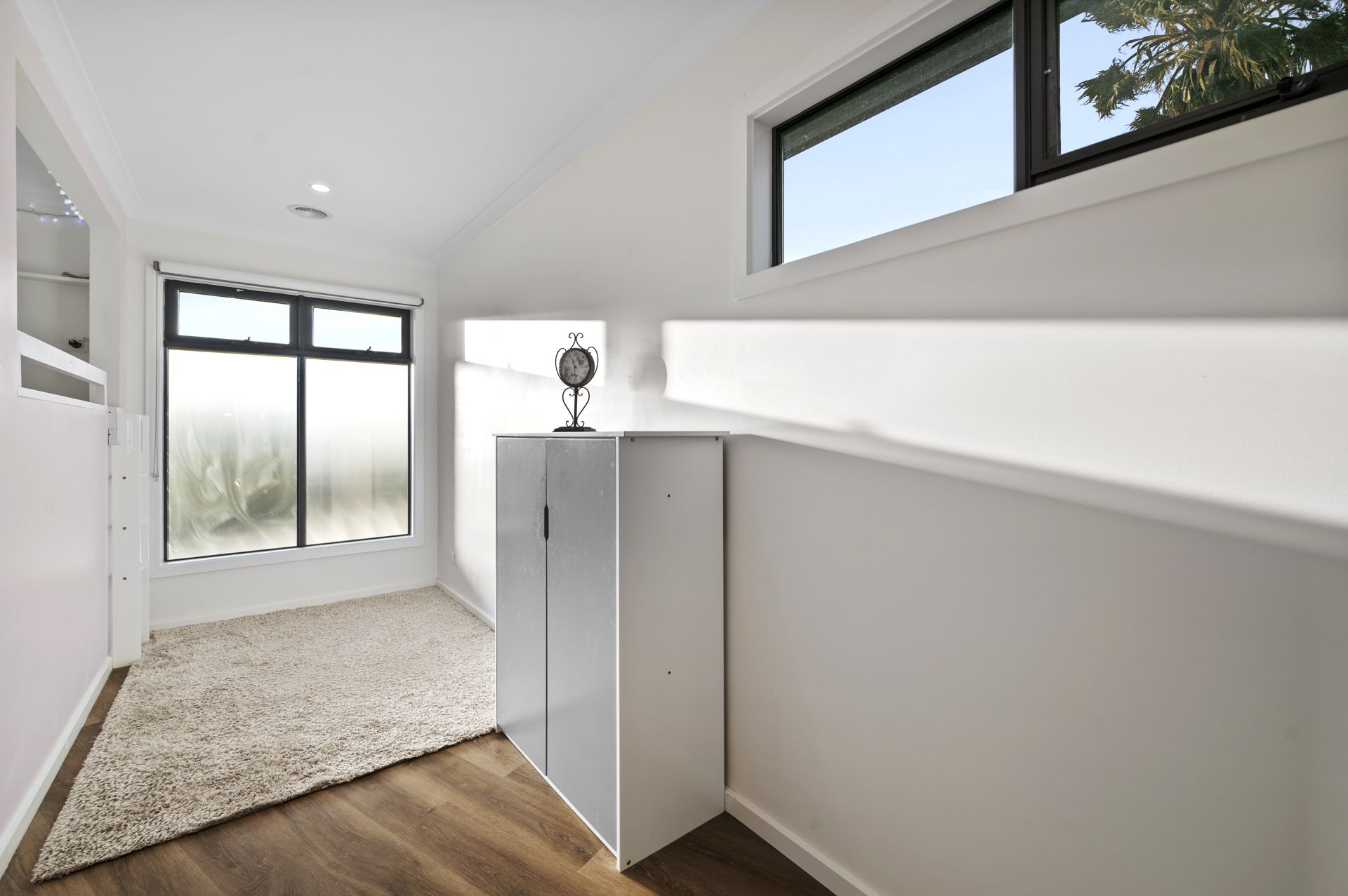 Architecturally Designed Townhouse: Modern and Elegant