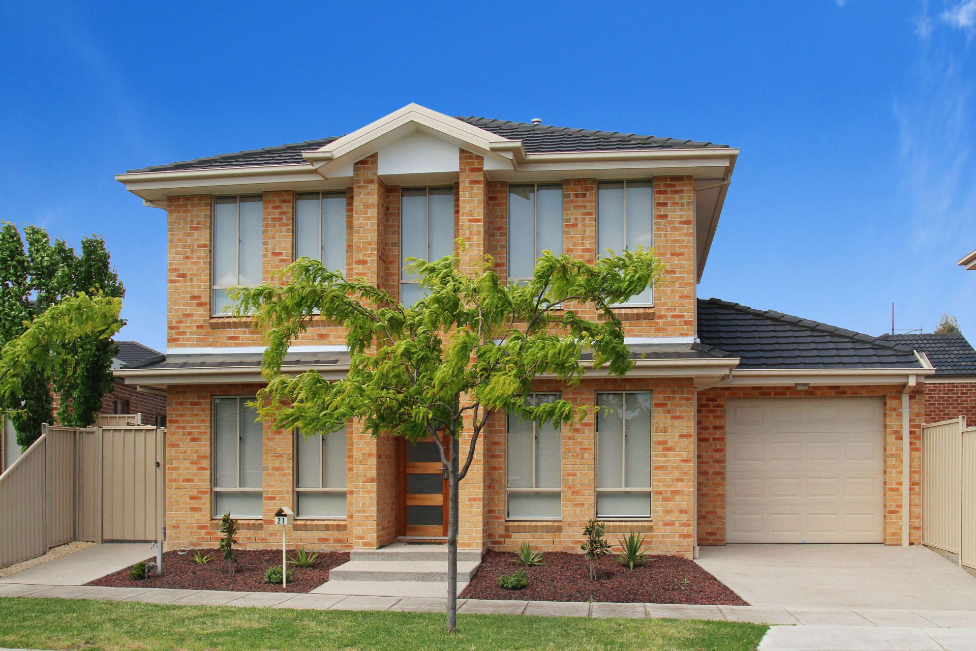 BRAND NEW TOWNHOUSE PRIME LOCATION