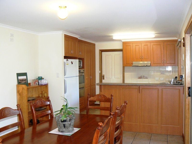 15 North West Terrace BEACHPORT SA, Beachport - Thumbnail 4