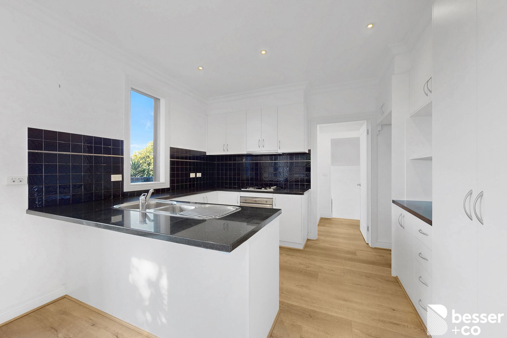 2/16 Nathan Grove, Caulfield South - Thumbnail 8