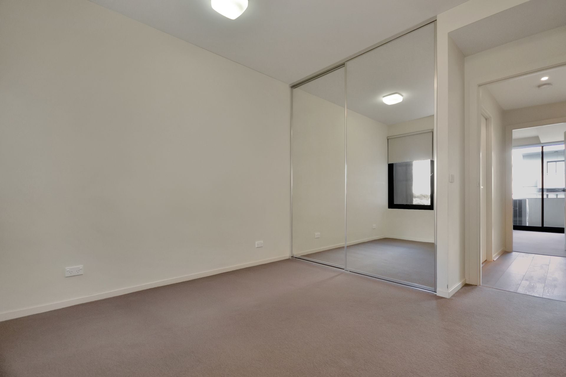 GREAT APARTMENT IN GREAT LOCATION